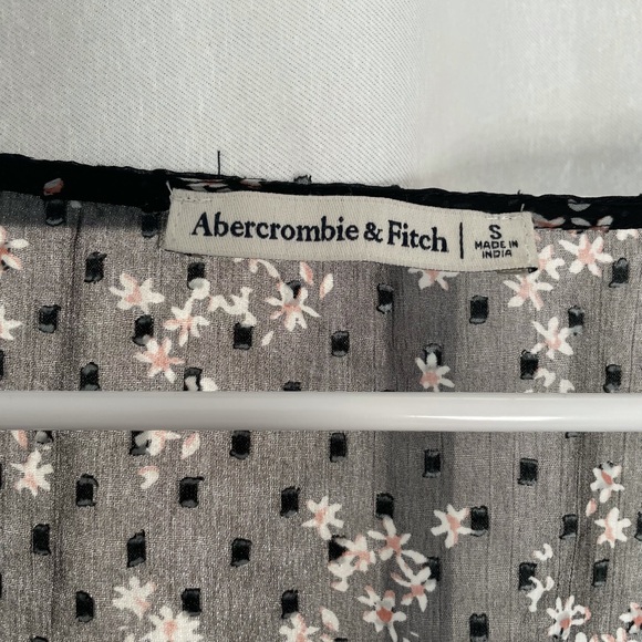 A&F KIMONO COVER SIZE SMALL FLORAL - Picture 3 of 3